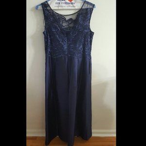 Kay Unger Blue Gown